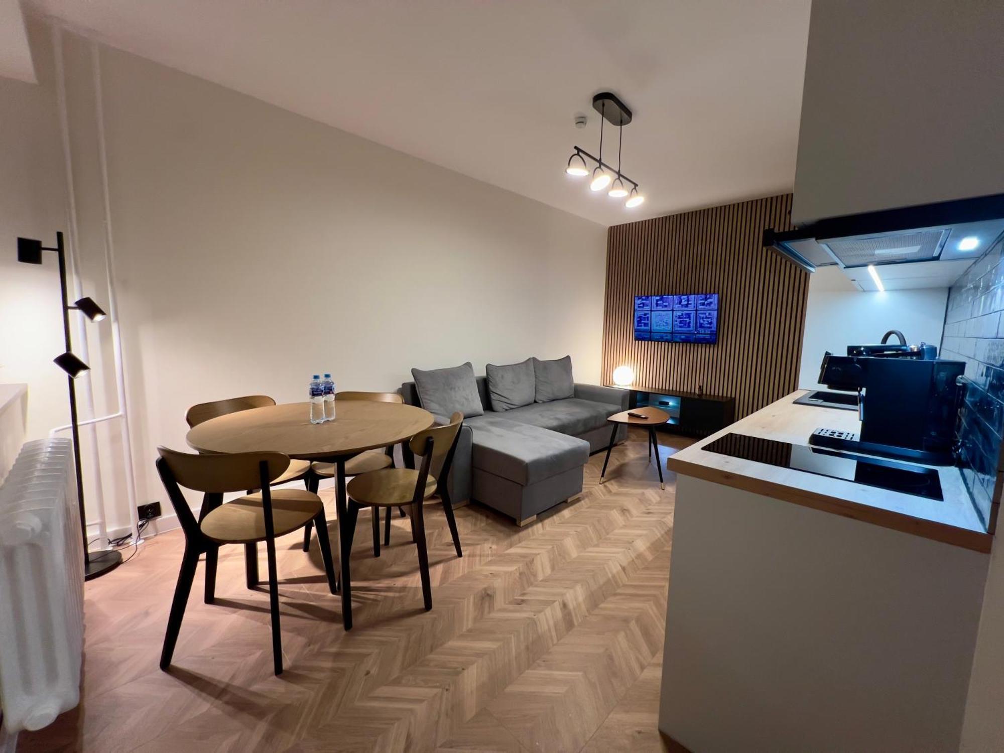 Apartament Dworcowa Konin  Buitenkant foto